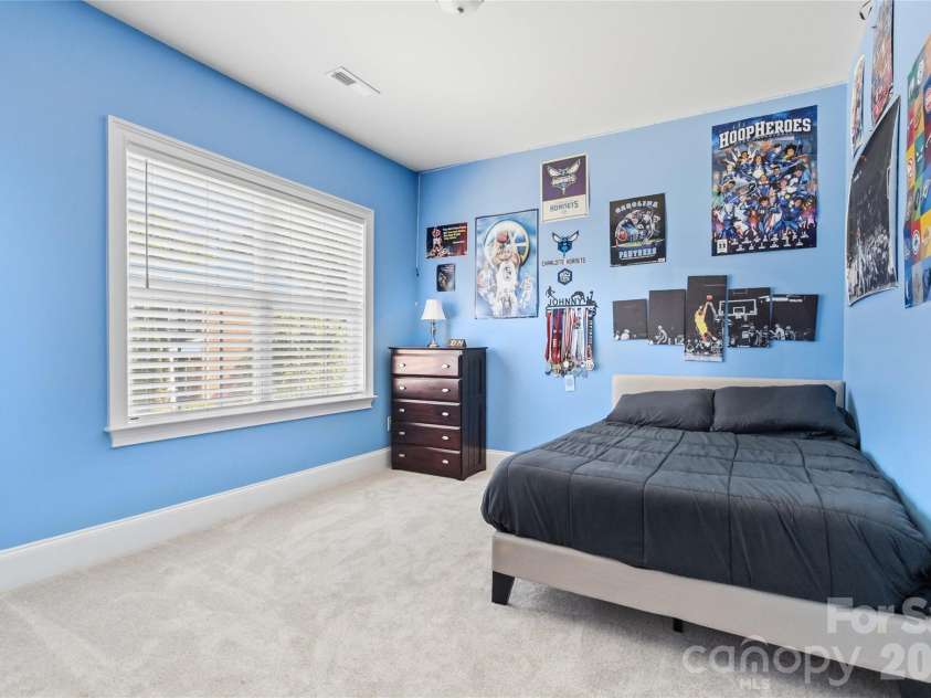 6526 Saint John Lane, Charlotte, NC 28210.  MLS# CAR4380627, YatesRealty ID 26626. 