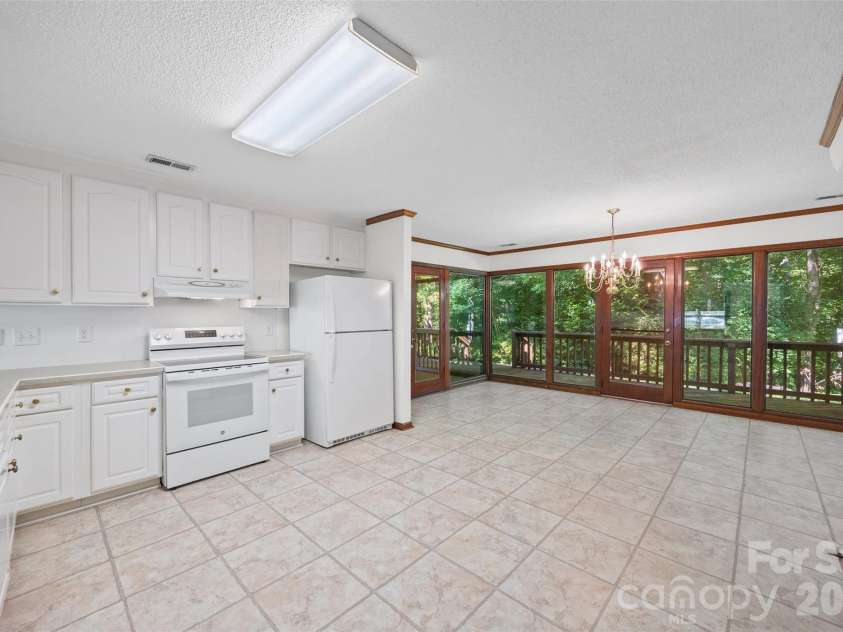 109 Angela Court, Fort Mill, SC 29715.  MLS# CAR4384162, YatesRealty ID 26627. 