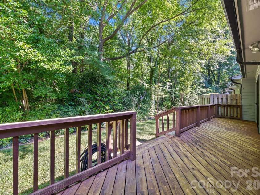 109 Angela Court, Fort Mill, SC 29715.  MLS# CAR4384162, YatesRealty ID 26627. 