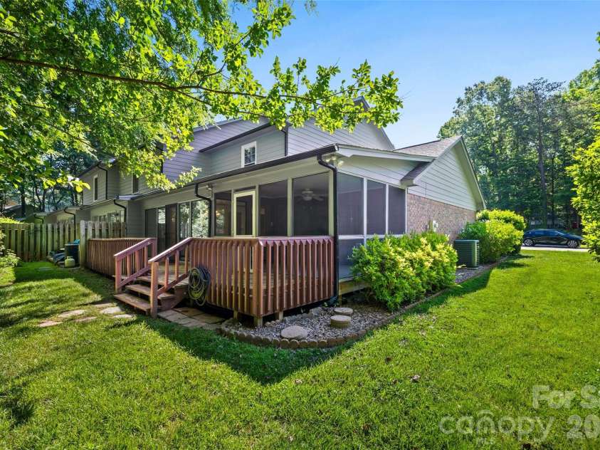 109 Angela Court, Fort Mill, SC 29715.  MLS# CAR4384162, YatesRealty ID 26627. 