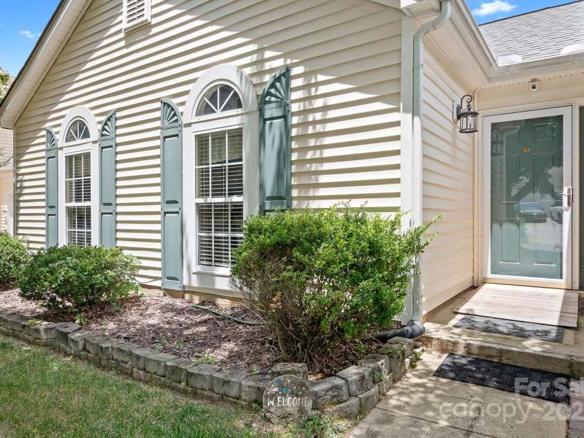 3900 Crimson Wing Drive, Indian Trail, NC 28079.  MLS# CAR4281526, YatesRealty ID 26628. 