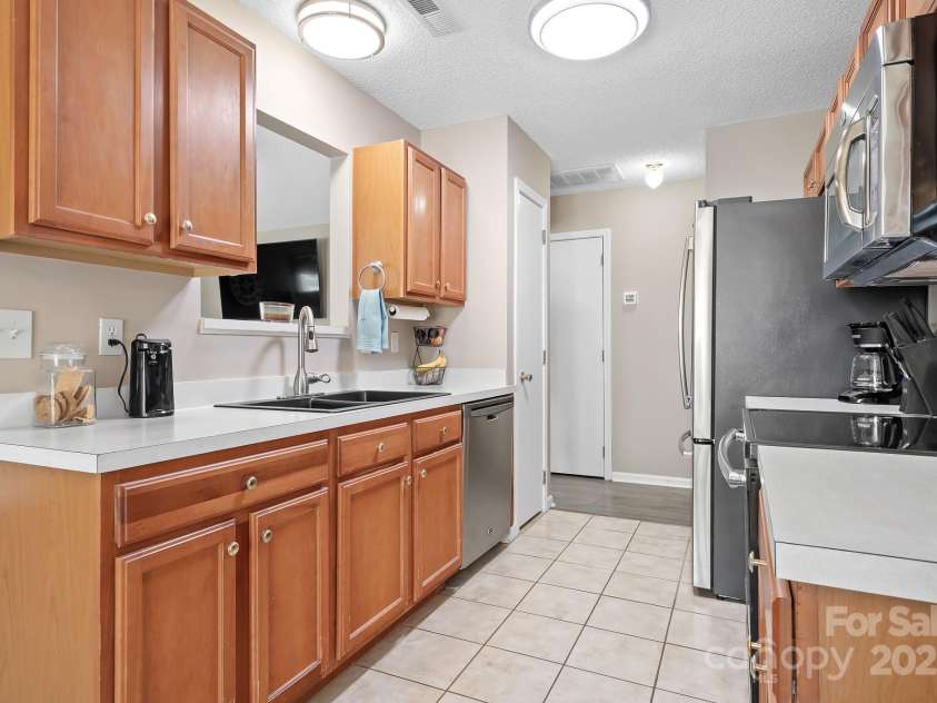 3900 Crimson Wing Drive, Indian Trail, NC 28079.  MLS# CAR4281526, YatesRealty ID 26628. 