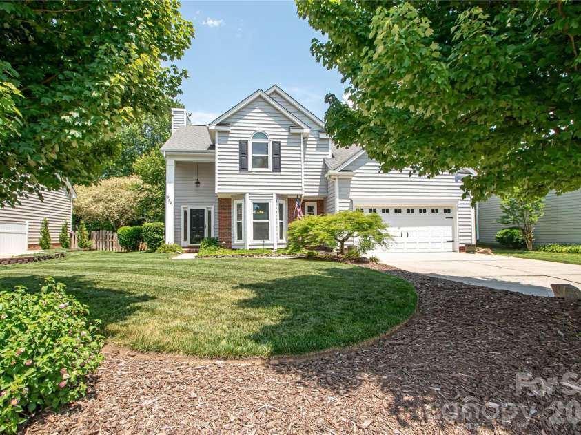 9301 Hanworth Trace Drive, Charlotte, NC 28277.  MLS# CAR4385450, YatesRealty ID 26628. 