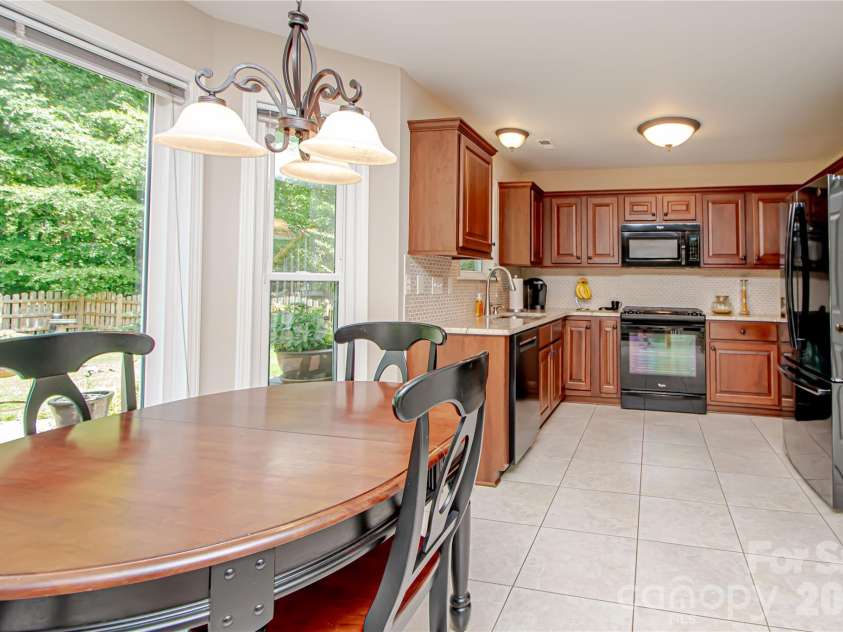 9301 Hanworth Trace Drive, Charlotte, NC 28277.  MLS# CAR4385450, YatesRealty ID 26628. 