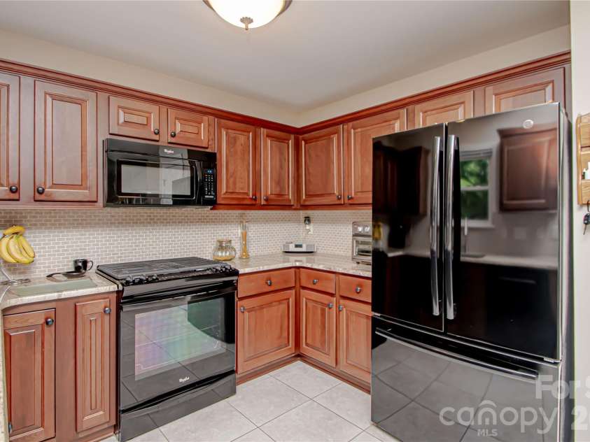 9301 Hanworth Trace Drive, Charlotte, NC 28277.  MLS# CAR4385450, YatesRealty ID 26628. 