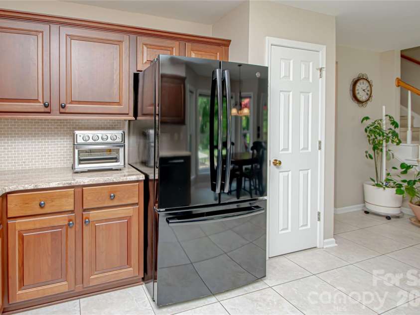 9301 Hanworth Trace Drive, Charlotte, NC 28277.  MLS# CAR4385450, YatesRealty ID 26628. 