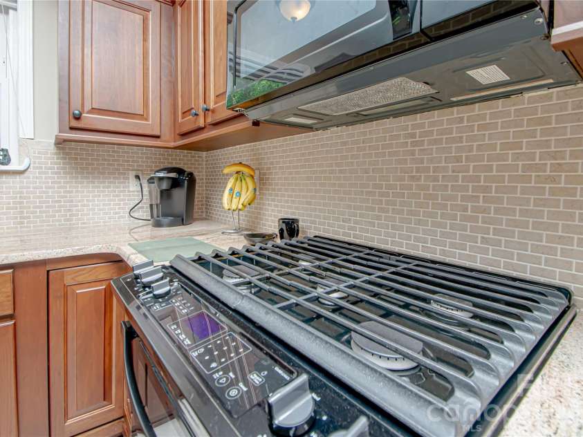 9301 Hanworth Trace Drive, Charlotte, NC 28277.  MLS# CAR4385450, YatesRealty ID 26628. 
