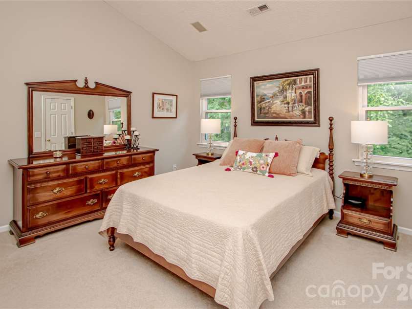 9301 Hanworth Trace Drive, Charlotte, NC 28277.  MLS# CAR4385450, YatesRealty ID 26628. 