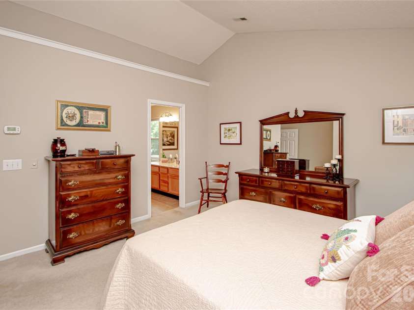 9301 Hanworth Trace Drive, Charlotte, NC 28277.  MLS# CAR4385450, YatesRealty ID 26628. 