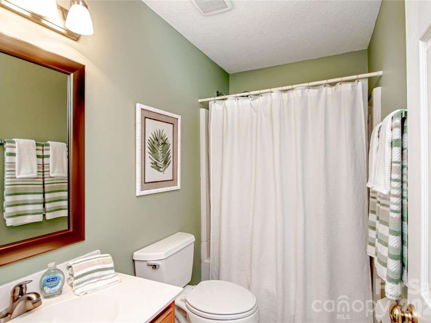 9301 Hanworth Trace Drive, Charlotte, NC 28277.  MLS# CAR4385450, YatesRealty ID 26628. 