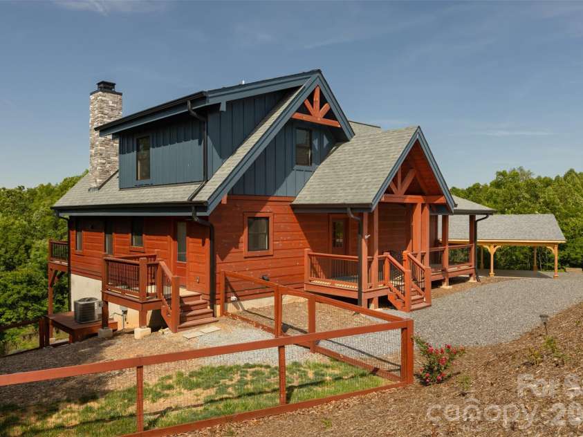170 Summit Drive, Nebo, NC 28761.  MLS# CAR4378893, YatesRealty ID 2663. 