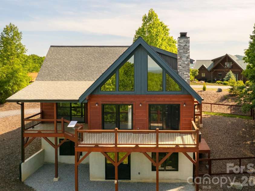170 Summit Drive, Nebo, NC 28761.  MLS# CAR4378893, YatesRealty ID 2663. 