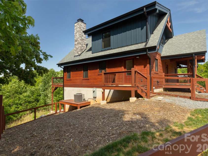 170 Summit Drive, Nebo, NC 28761.  MLS# CAR4378893, YatesRealty ID 2663. 