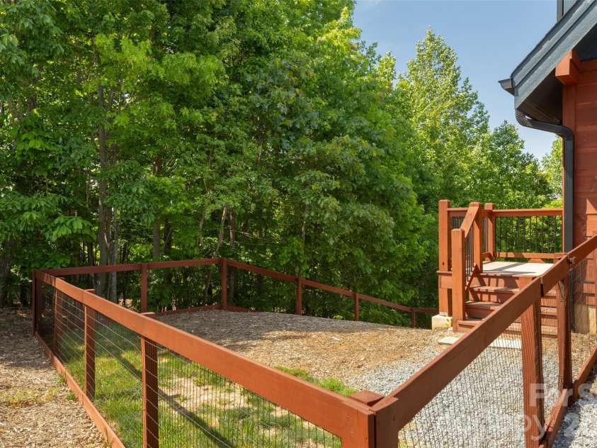170 Summit Drive, Nebo, NC 28761.  MLS# CAR4378893, YatesRealty ID 2663. 
