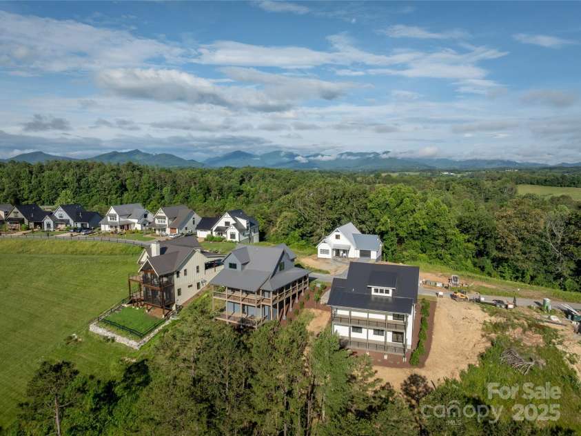 237 Westridge Farm Road, Asheville, NC 28804.  MLS# CAR4282360, YatesRealty ID 2663. 