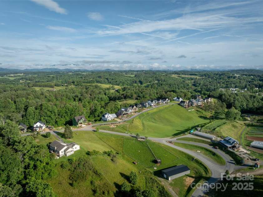 237 Westridge Farm Road, Asheville, NC 28804.  MLS# CAR4282360, YatesRealty ID 2663. 