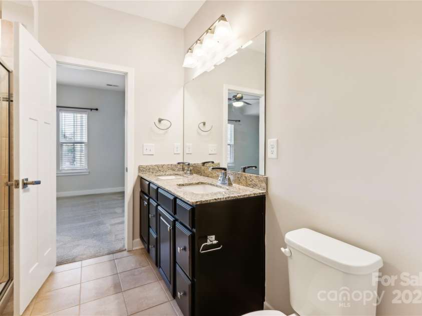 466 Tremont Avenue, Charlotte, NC 28203.  MLS# CAR4190683, YatesRealty ID 2663. 