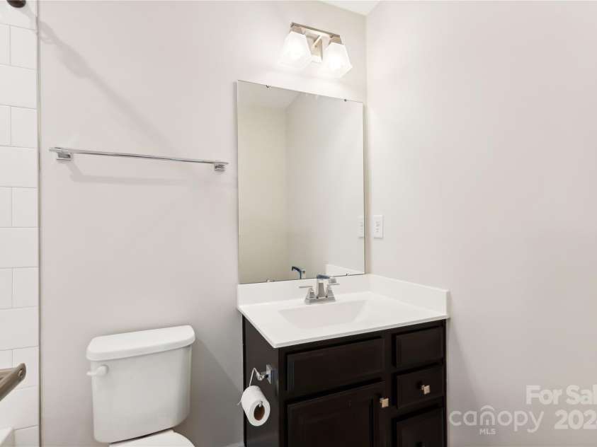 466 Tremont Avenue, Charlotte, NC 28203.  MLS# CAR4190683, YatesRealty ID 2663. 