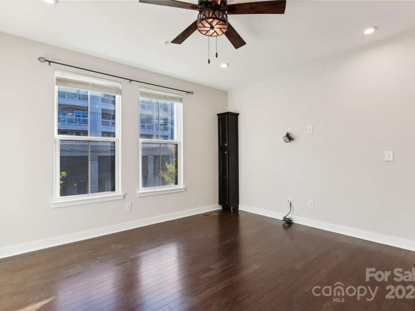 466 Tremont Avenue, Charlotte, NC 28203.  MLS# CAR4190683, YatesRealty ID 2663. 