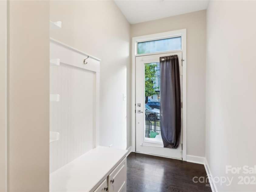 466 Tremont Avenue, Charlotte, NC 28203.  MLS# CAR4190683, YatesRealty ID 2663. 