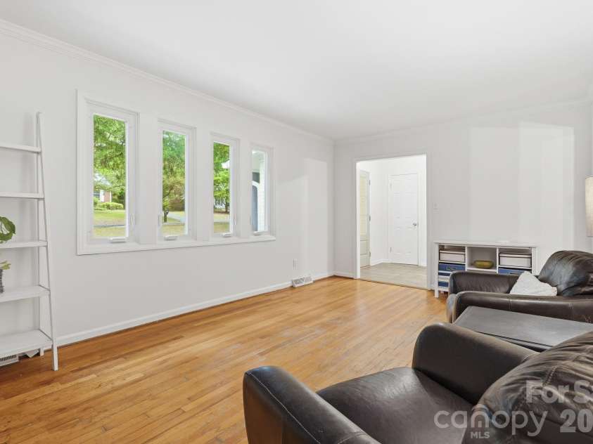 6535 Summerlin Place, Charlotte, NC 28226.  MLS# CAR4378322, YatesRealty ID 26632. 