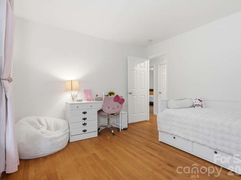 6535 Summerlin Place, Charlotte, NC 28226.  MLS# CAR4378322, YatesRealty ID 26632. 