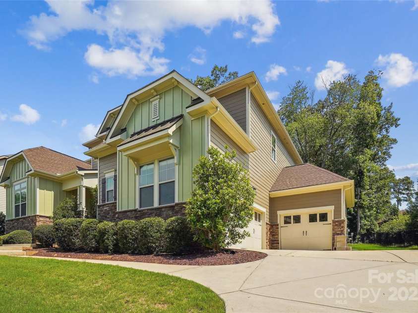 657 Chase Court, Fort Mill, SC 29708.  MLS# CAR4282996, YatesRealty ID 26632. Front - Exterior