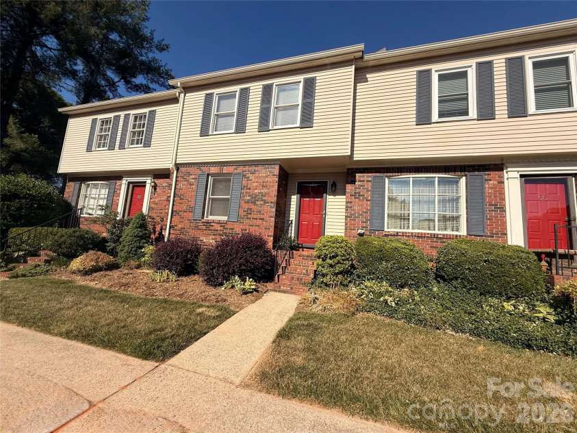 2705 North Center Street, Hickory, NC 28601.  MLS# CAR4379325, YatesRealty ID 26633. 