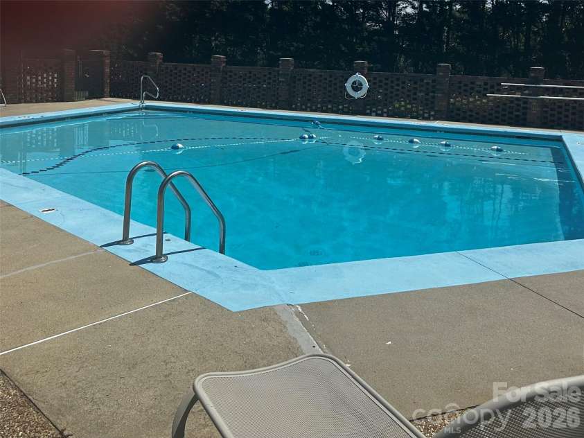 2705 North Center Street, Hickory, NC 28601.  MLS# CAR4379325, YatesRealty ID 26633. 