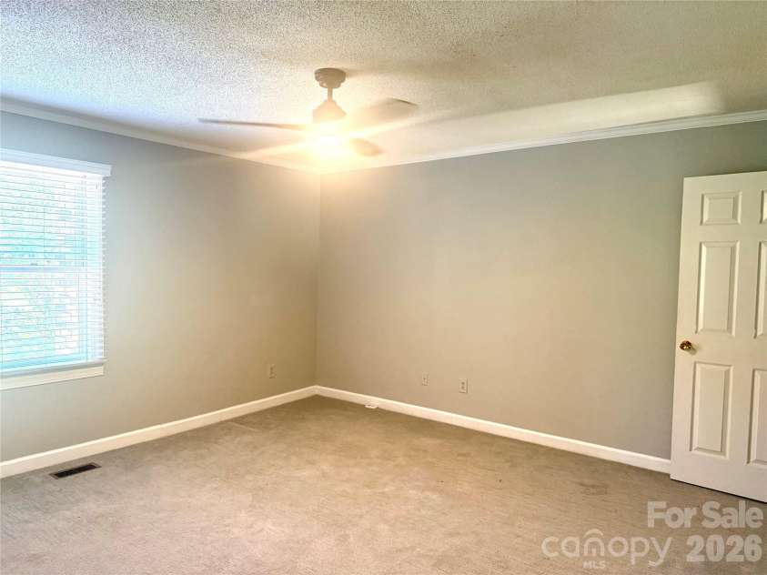 2705 North Center Street, Hickory, NC 28601.  MLS# CAR4379325, YatesRealty ID 26633. 