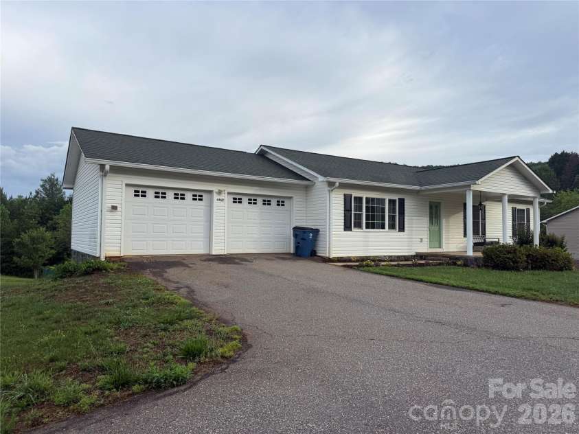 4460 Gouge Avenue, Morganton, NC 28655.  MLS# CAR4407931, YatesRealty ID 26634. 