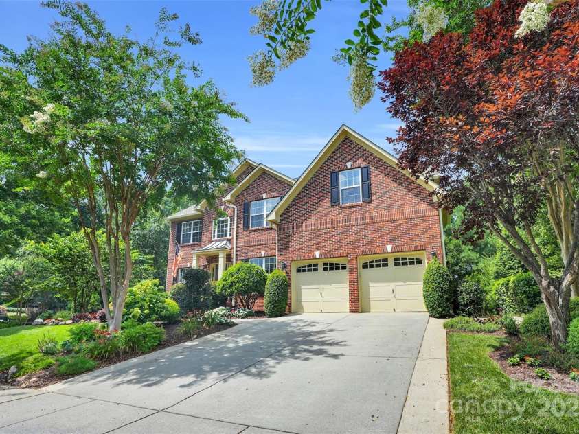 5706 Carter Woods Court, Waxhaw, NC 28173.  MLS# CAR4278861, YatesRealty ID 26634. 