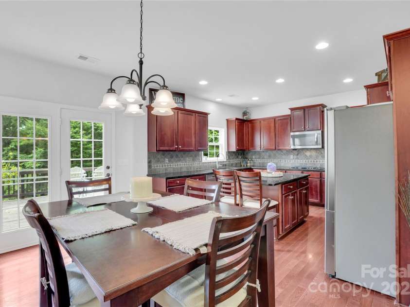 5706 Carter Woods Court, Waxhaw, NC 28173.  MLS# CAR4278861, YatesRealty ID 26634. 