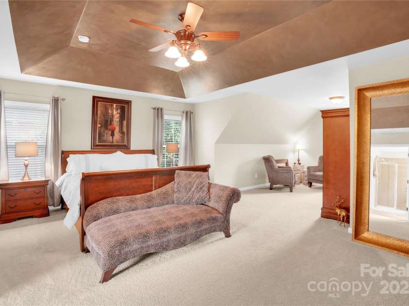 5706 Carter Woods Court, Waxhaw, NC 28173.  MLS# CAR4278861, YatesRealty ID 26634. 