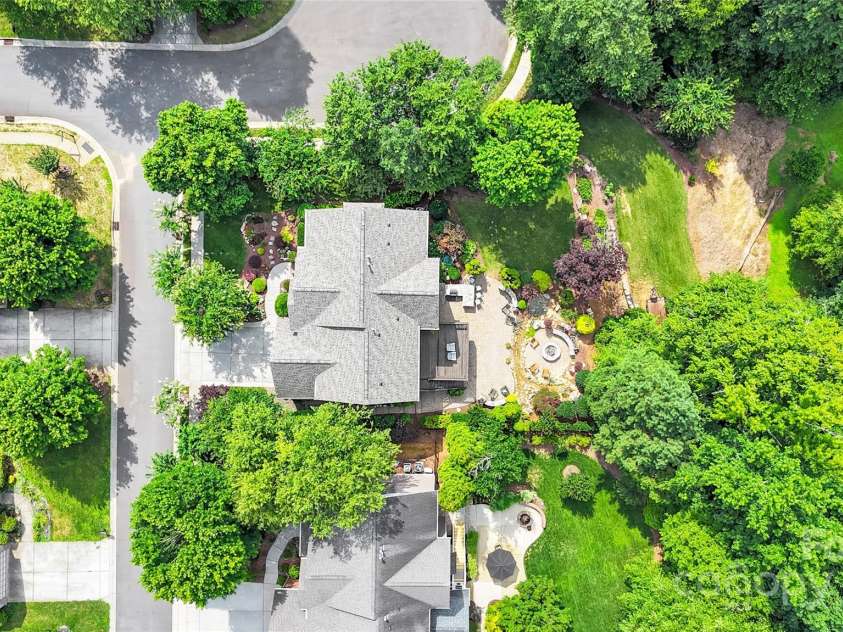 5706 Carter Woods Court, Waxhaw, NC 28173.  MLS# CAR4278861, YatesRealty ID 26634. 