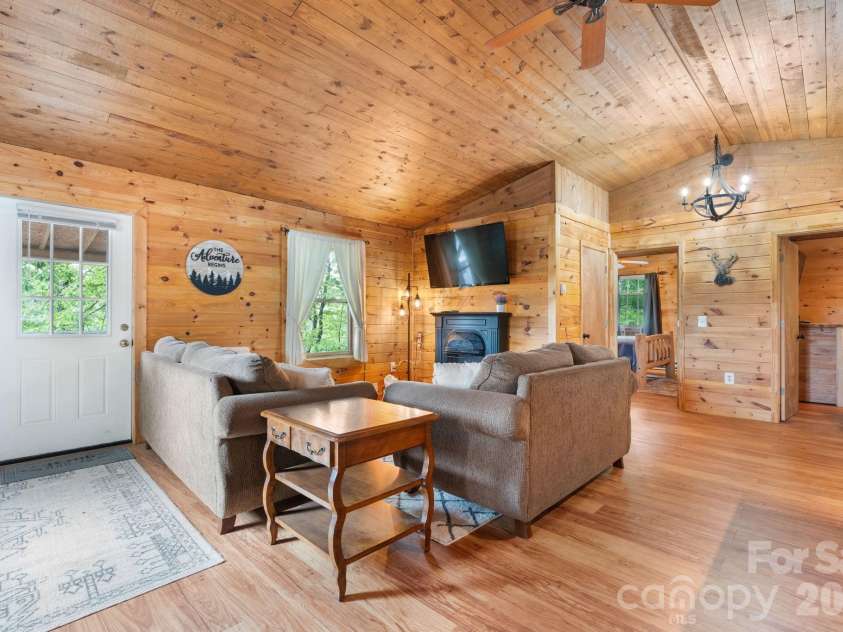 7042 Martin Lane, Morganton, NC 28655.  MLS# CAR4385608, YatesRealty ID 26635. 