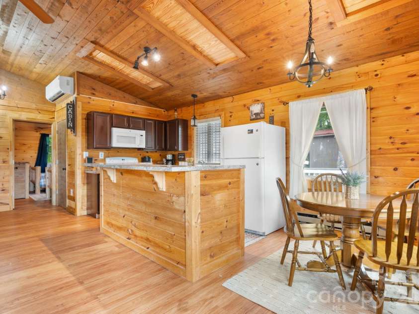 7042 Martin Lane, Morganton, NC 28655.  MLS# CAR4385608, YatesRealty ID 26635. 