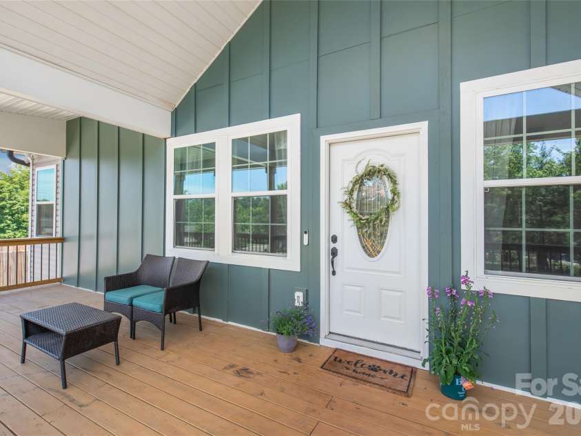 116 Damon Drive, Shelby, NC 28150.  MLS# CAR4375356, YatesRealty ID 26639. Come on in!