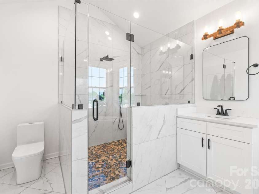 116 Damon Drive, Shelby, NC 28150.  MLS# CAR4375356, YatesRealty ID 26639. Primary Bath separate shower and dual vanities