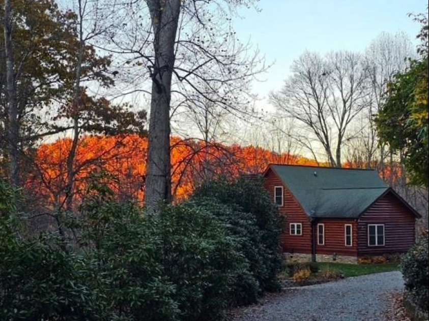 17 Aaron Way, Waynesville, NC 28786.  MLS# CAR4319469, YatesRealty ID 2664. Nice View