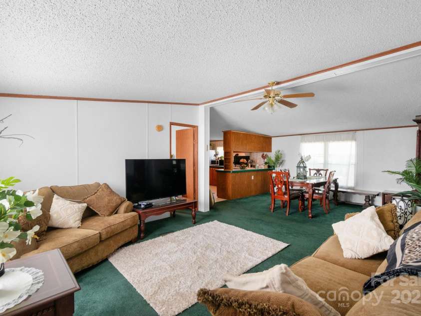 1827 Brown Road, Richburg, SC 29729.  MLS# CAR4282873, YatesRealty ID 26640. 