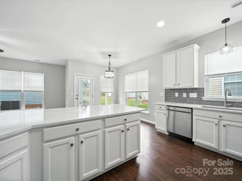 136 Morehouse Avenue, Mooresville, NC 28117.  MLS# CAR4282838, YatesRealty ID 26641. 