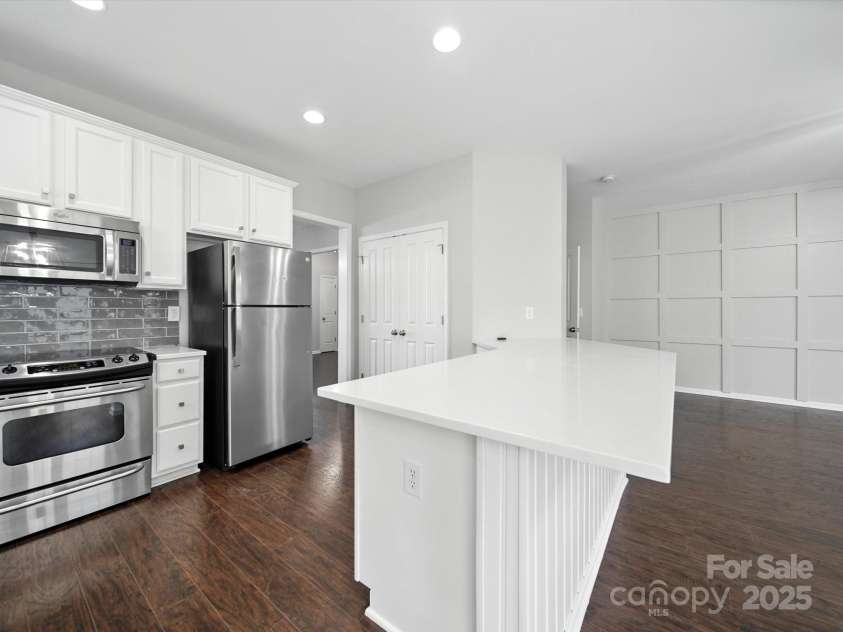 136 Morehouse Avenue, Mooresville, NC 28117.  MLS# CAR4282838, YatesRealty ID 26641. 