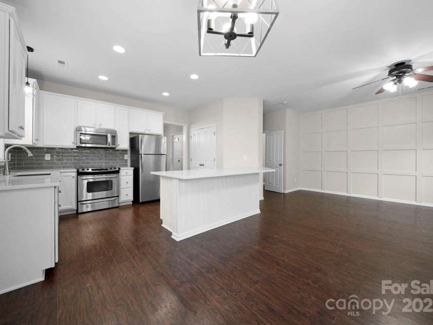 136 Morehouse Avenue, Mooresville, NC 28117.  MLS# CAR4322819, YatesRealty ID 26641. 