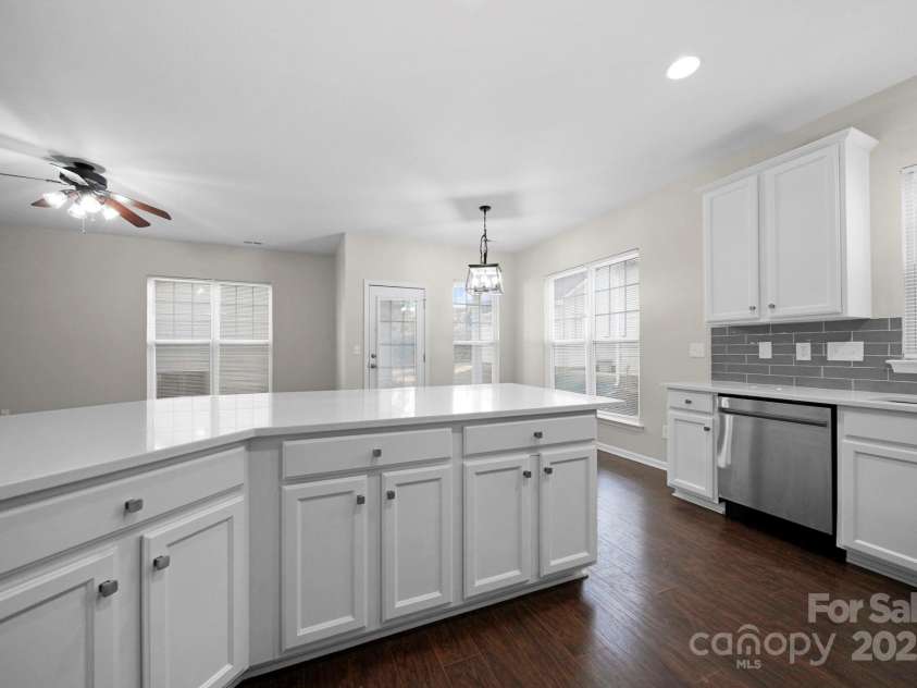 136 Morehouse Avenue, Mooresville, NC 28117.  MLS# CAR4322819, YatesRealty ID 26641. 