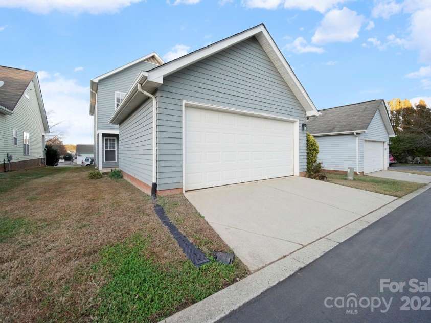 136 Morehouse Avenue, Mooresville, NC 28117.  MLS# CAR4322819, YatesRealty ID 26641. 