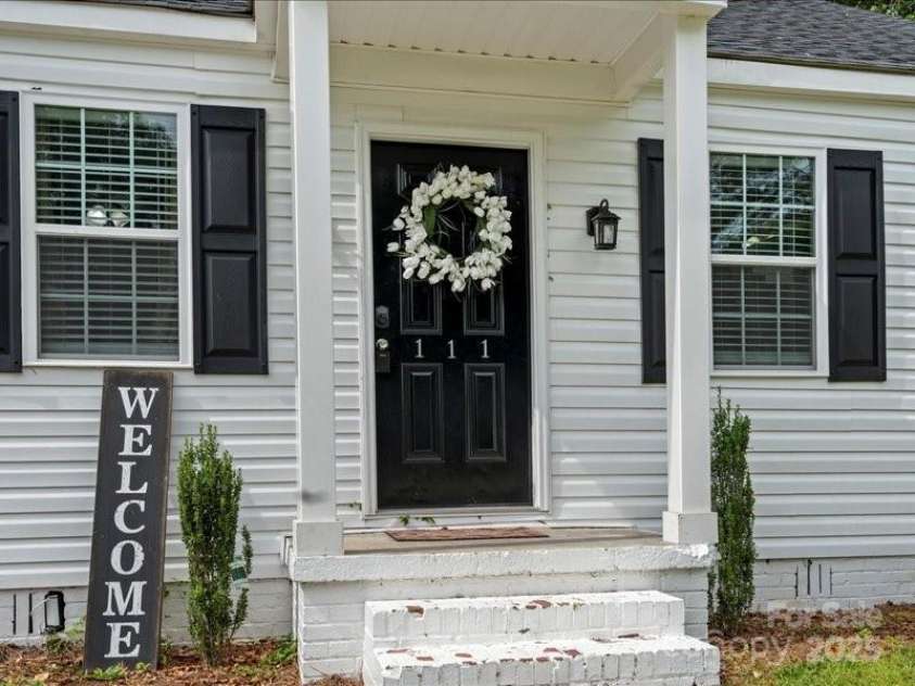 111 Patsy Lane, Cheraw, SC 29520.  MLS# CAR4266597, YatesRealty ID 26643. 