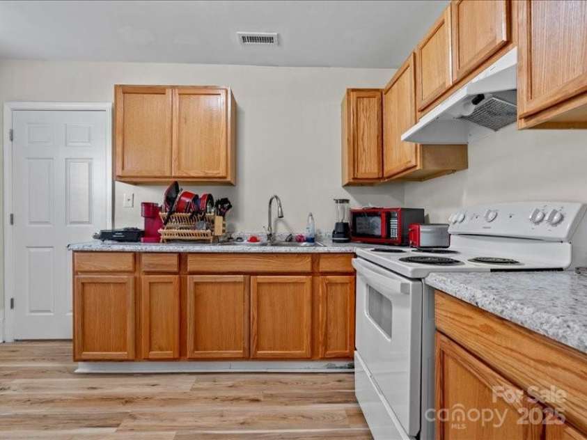 111 Patsy Lane, Cheraw, SC 29520.  MLS# CAR4266597, YatesRealty ID 26643. 