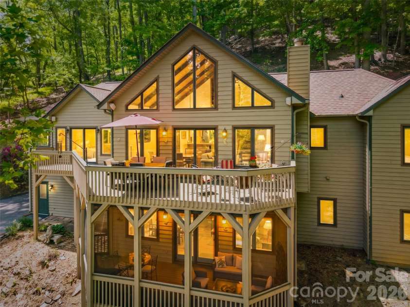 26 Walnut Drive, Mills River, NC 28759.  MLS# CAR4369713, YatesRealty ID 26643. 