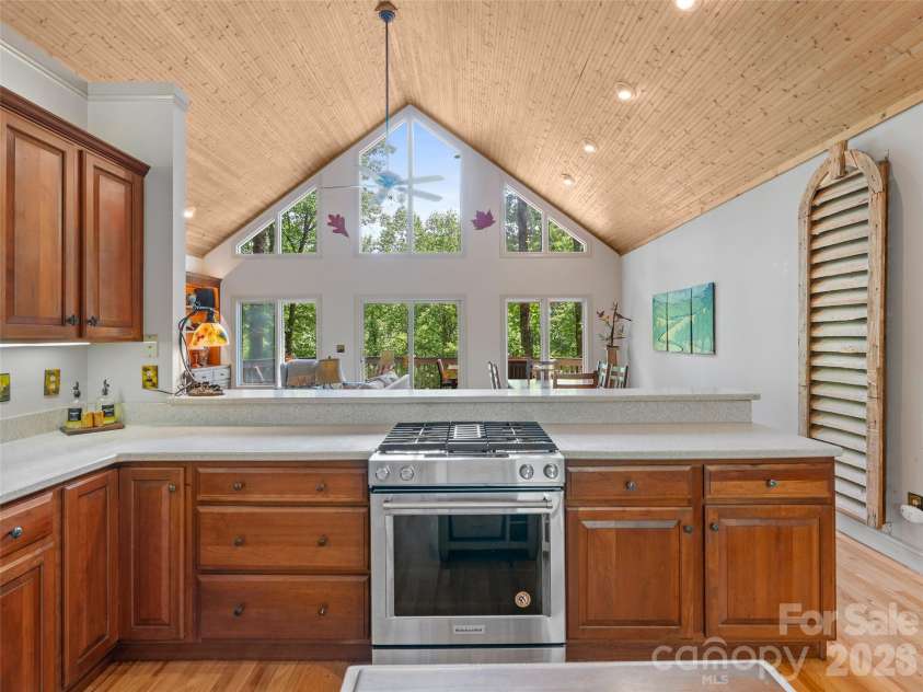 26 Walnut Drive, Mills River, NC 28759.  MLS# CAR4369713, YatesRealty ID 26643. 